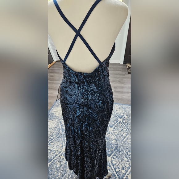 Long maxi Dress - Picture 4 of 7